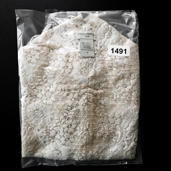 BANANA REPUBLIC Cream Ivory Stretchy Lace Sleeveless Top - Size Medium - Picture 8 of 8